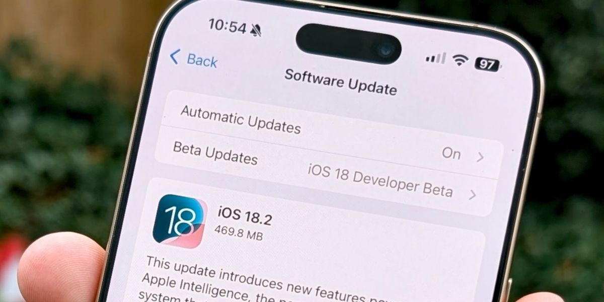 iOS 18.2 Fixes Dangerous Bug in Apple’s Passwords App; Update Resolves Vulnerability