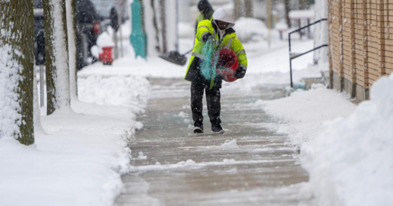 Illinois, Wisconsin Schools Closed on February 18 Due to Extreme Cold Weather
