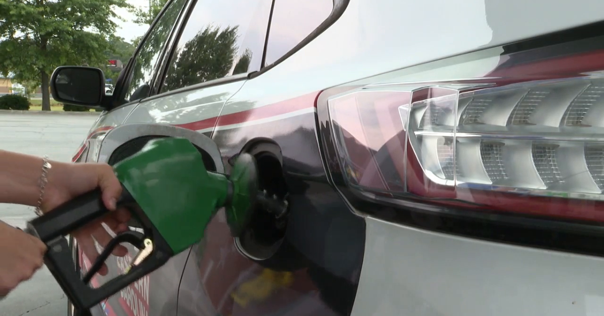 South Carolina Gas Prices Drop to $2.77 Per Gallon, Bucking National Trend