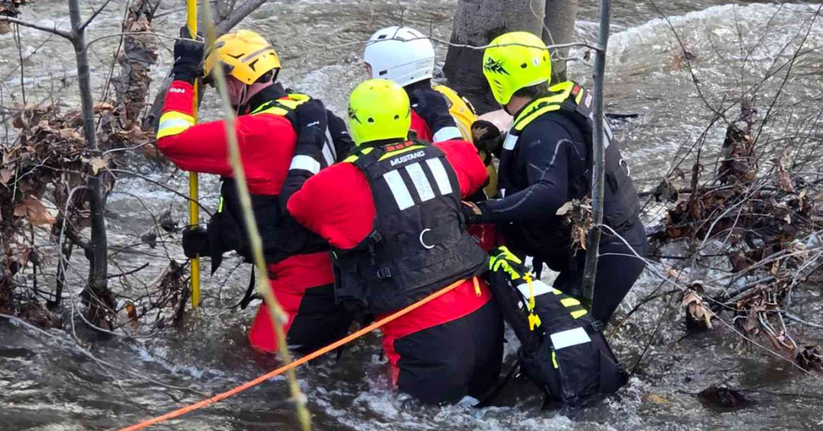 77-Year-Old Man Found Dead in River After Searching for Lost Dog