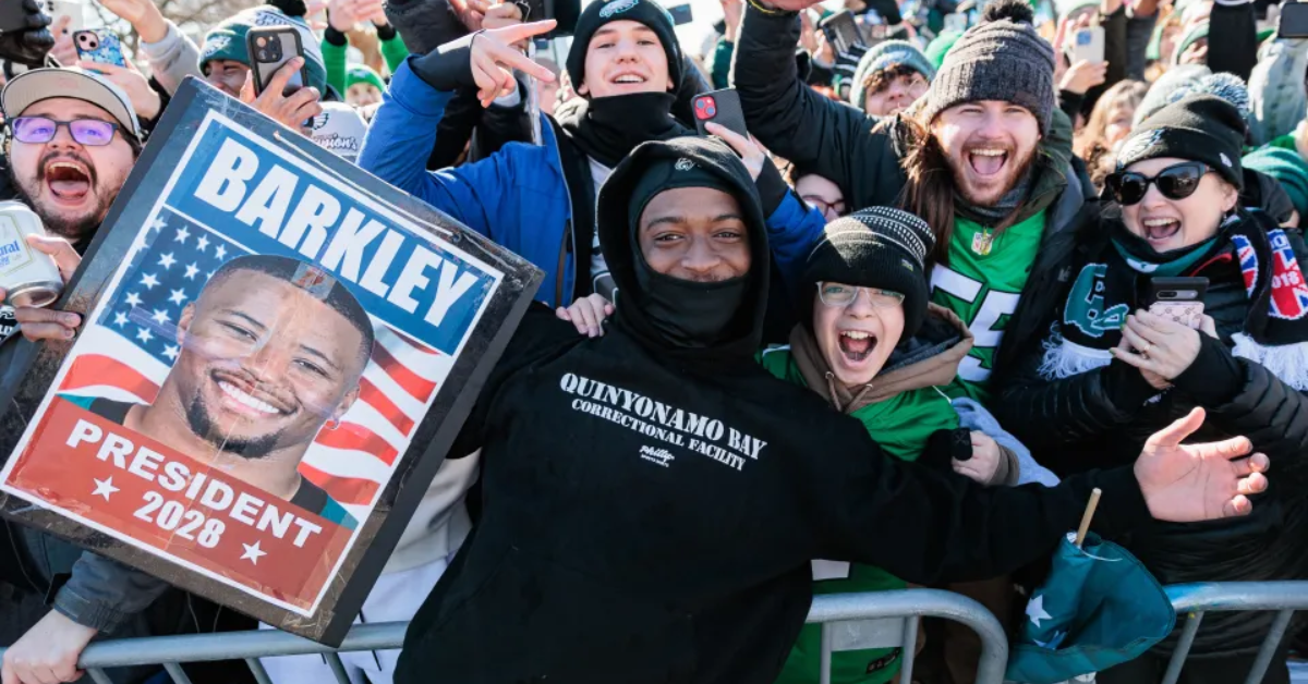 Eagles Fan Discovers Mysterious Jacket with Hidden Note at Super Bowl Parade!