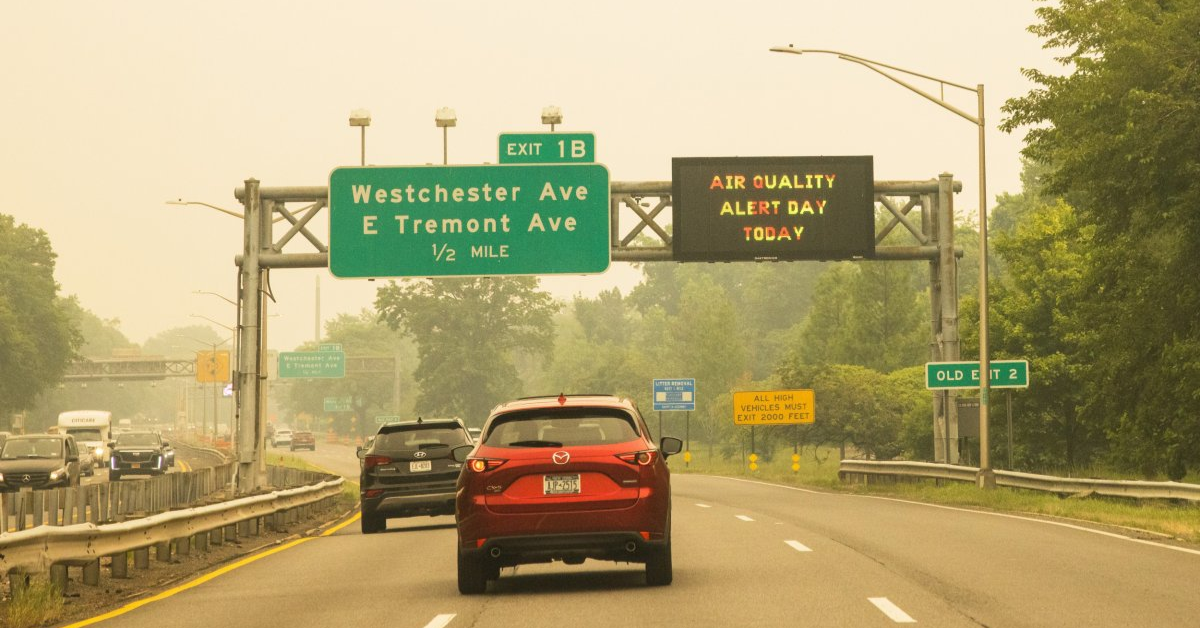 Stay Safe: Hundreds of Thousands in Georgia and South Carolina Told to Stay Indoors Amid Wildfire Smoke!