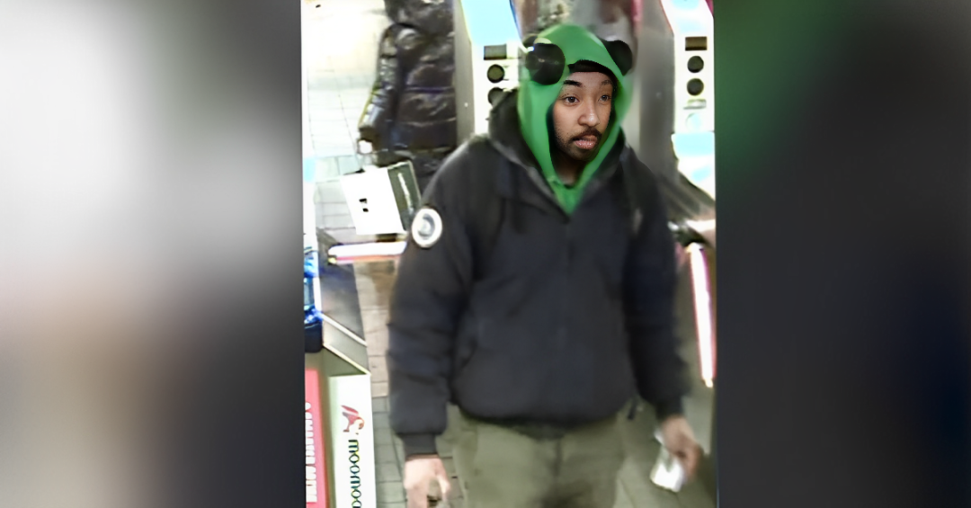 Suspect Sought for Assaulting MTA Worker in Manhattan!