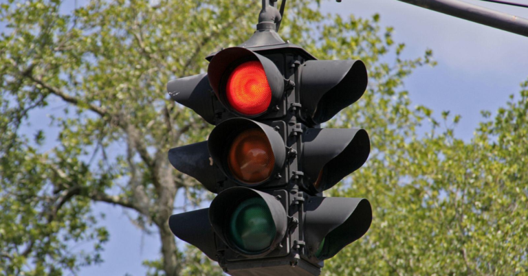 Arizona’s New Rule on Right Turns at Red Lights: Everything You Need to Know