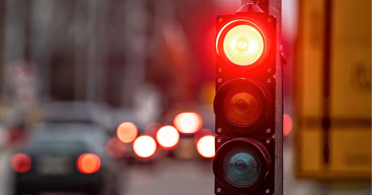 New Michigan Traffic Law: Ins and Outs of Turning Right on Red Lights