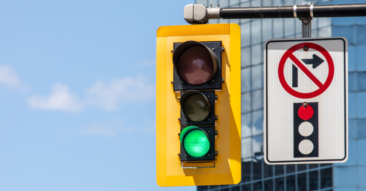 Wyoming Right Turn on Red Update: Avoid Fines by Knowing the New Rules