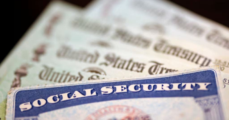 Midwest Social Security Benefits: Iowa's Position and Neighboring States' Averages