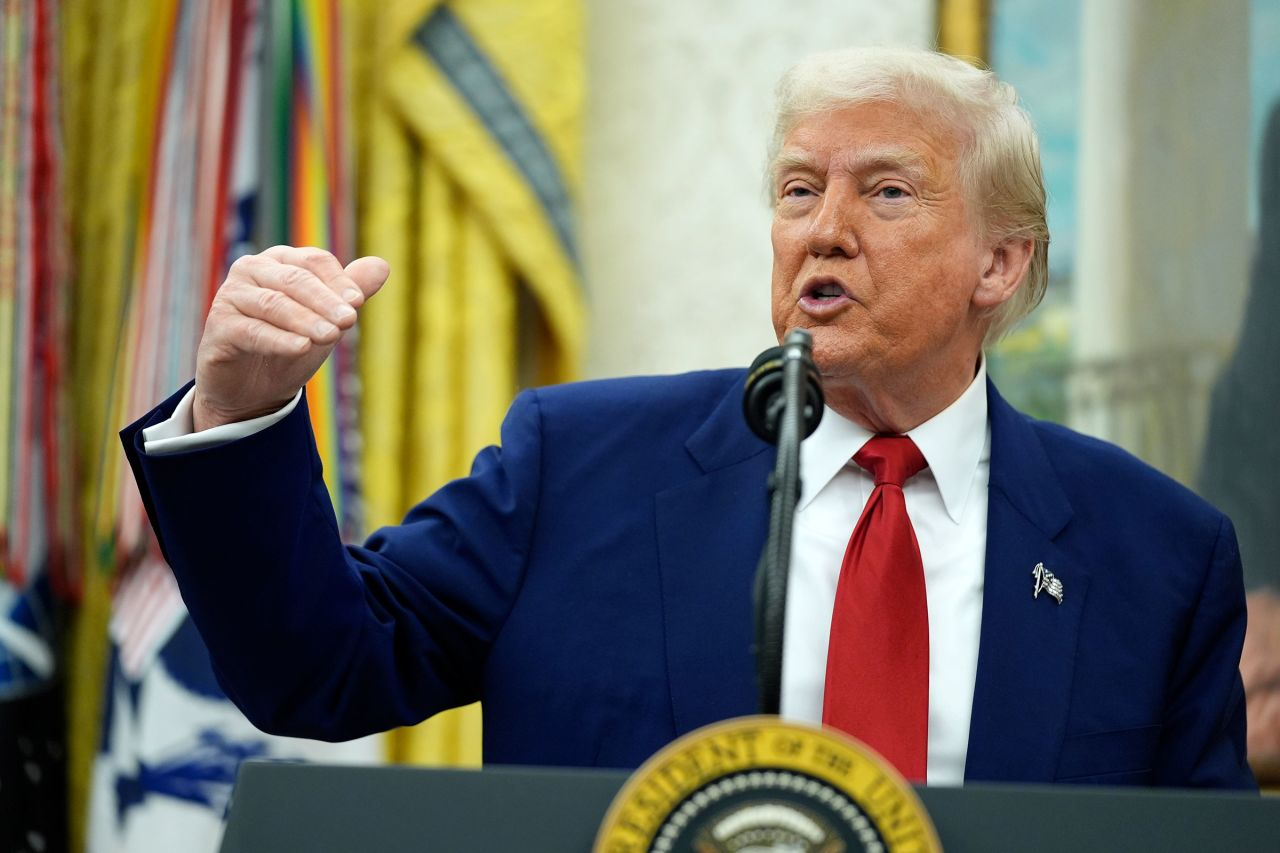 Donald Trump Meets Federal Reserve Chair Jerome Powell Amid Market Uncertainty
