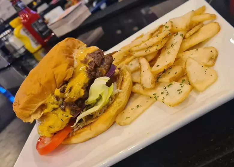 Iowa Restaurant Closes Permanently One Year After Winning Prestigious Best Burger