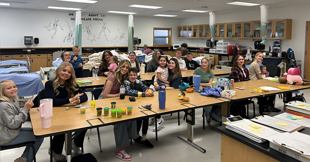 Local High School Seniors Surprise Everyone by Bringing Kids to School for Hilarious Prank!