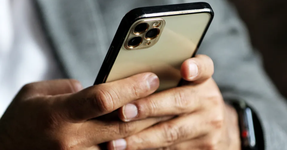 Urgent Security Alert: Apple Warns 1.8 Billion iPhone Users of Major Risk!