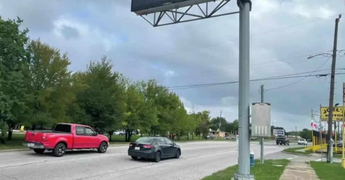 Clarksville Announces New Overhead Street Signs to Improve Road Safety