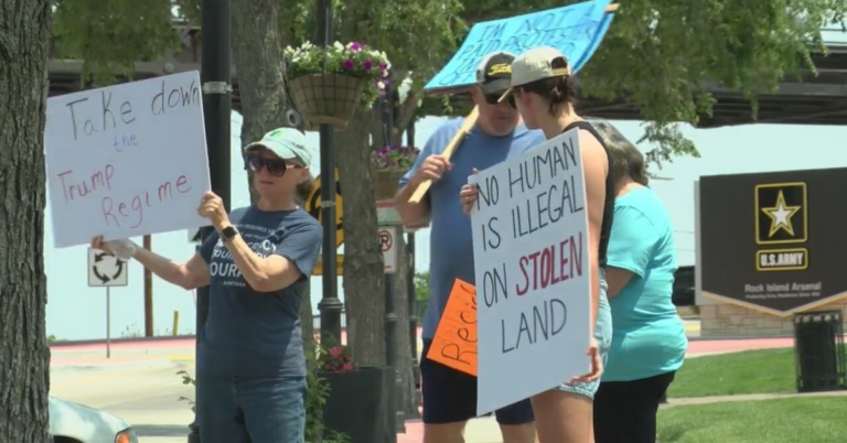 QC Protesters Urge Government to Create Path to Citizenship for Immigrants