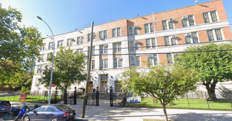 Shocking Attack: 3 Teen Girls Beat and Tase 15-Year-Old in NYC Subway Station