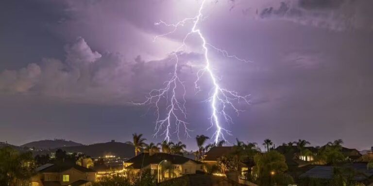 Tropical Thunderstorms, Dry Lightning Possible in San Diego This Weekend